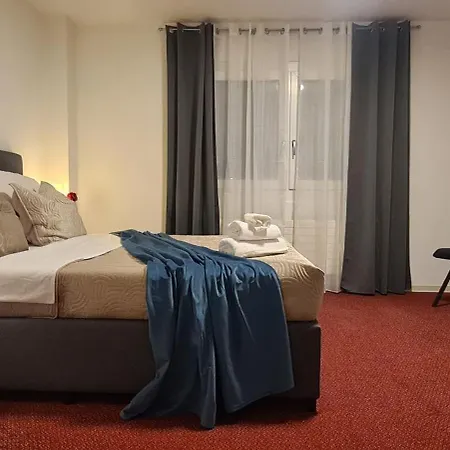 Garni Hotel