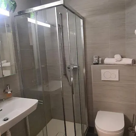 Hotel Garni *