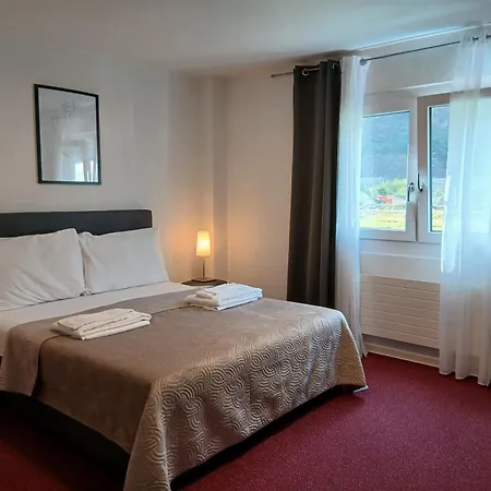 Hotel Garni *